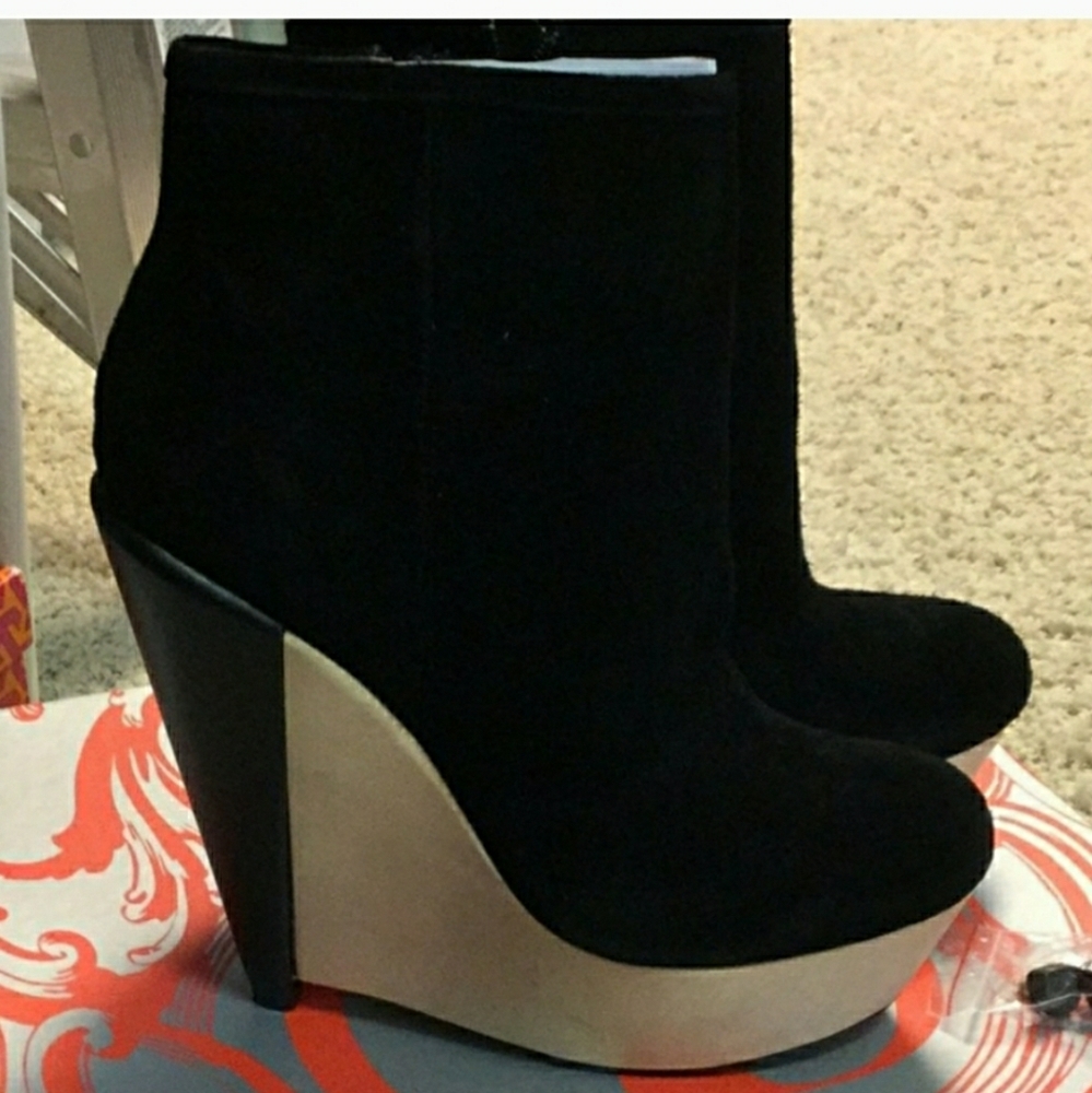 Kelsi Dagger Platform Suede Booties - Black